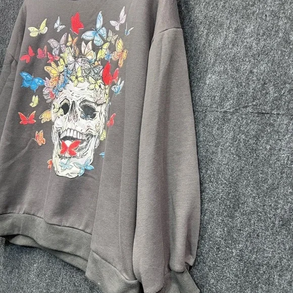 Romwe Skull & Butterfly Graphic Sweatshirt Size L - Picture 2 of 8